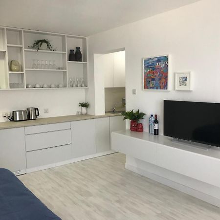 Sea View Holiday Apartment Larnaca Bagian luar foto