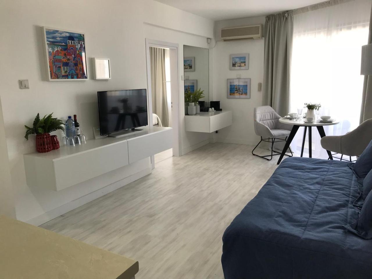 Sea View Holiday Apartment Larnaca Bagian luar foto