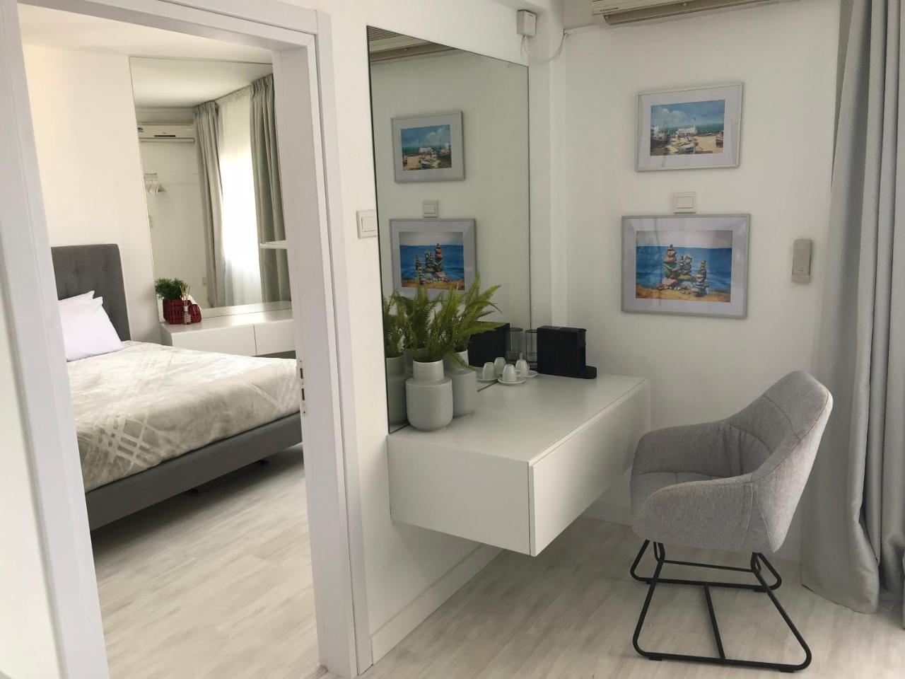 Sea View Holiday Apartment Larnaca Bagian luar foto