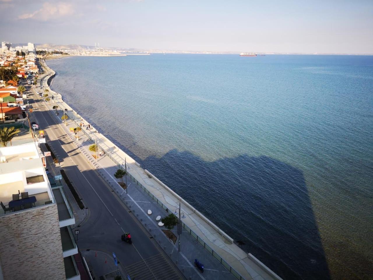 Sea View Holiday Apartment Larnaca Bagian luar foto