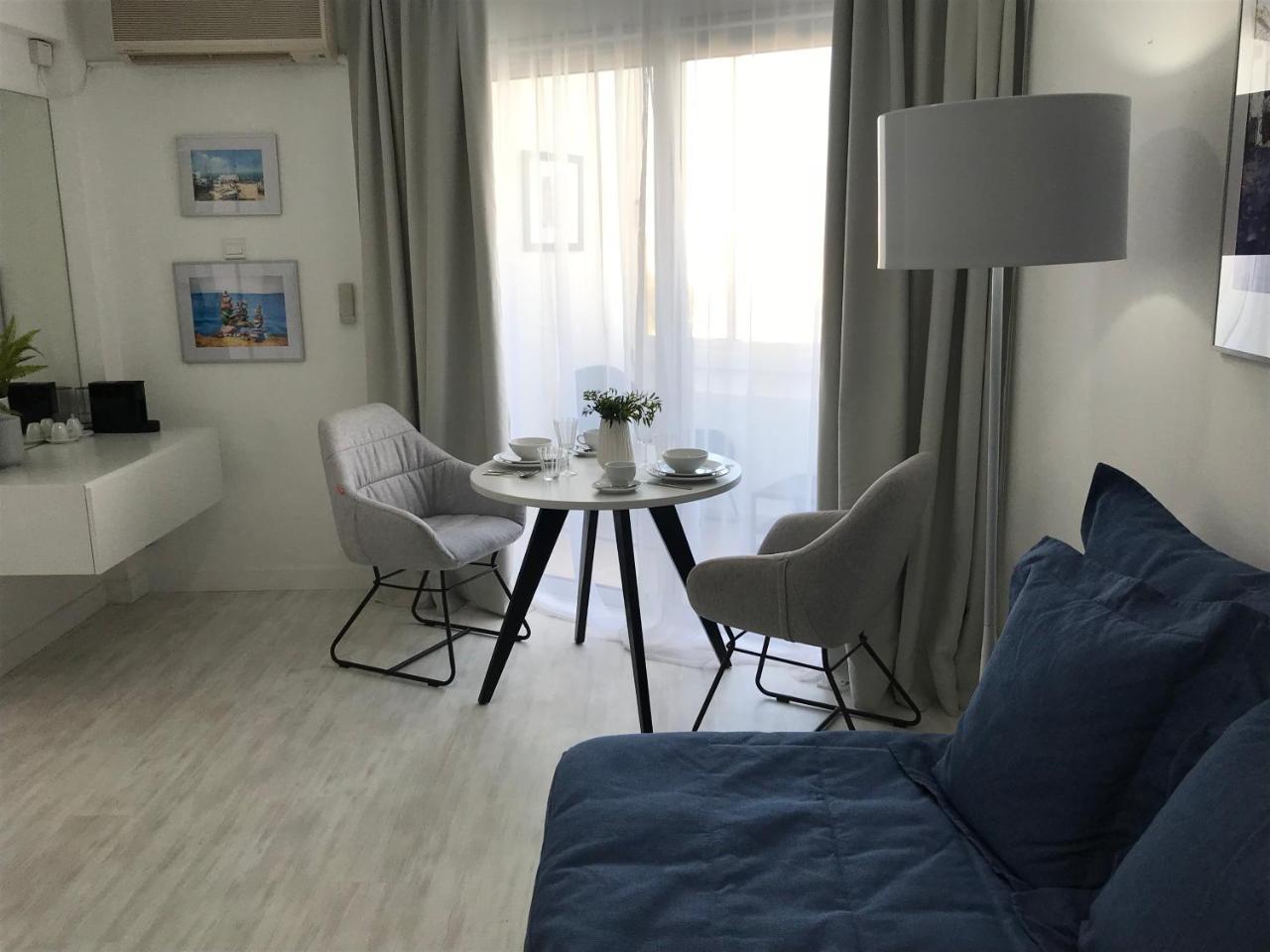 Sea View Holiday Apartment Larnaca Bagian luar foto